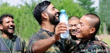 雪中送炭，中国送巴铁“宝贝”，比装甲车实惠，民众欢呼雀跃