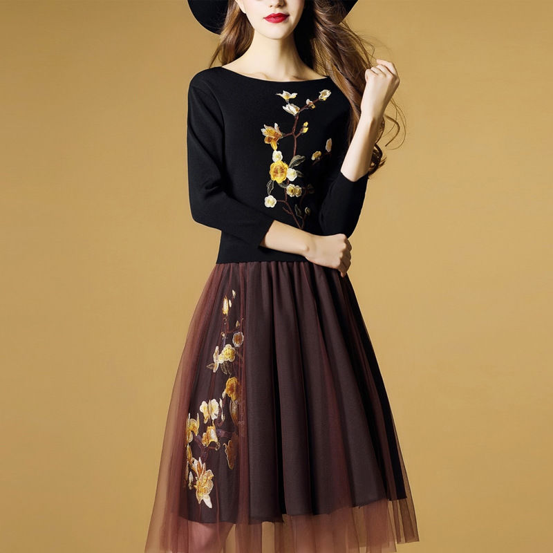 新出炉一种裙，不仅漂亮，还高贵，适合6070女人，满满女人味