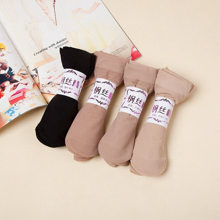 新型“性感丝袜”惊艳来袭，柔软亲肤轻薄透气，展现女人迷人身材