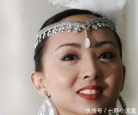 『当年』当年春晚千手观音聋哑人领舞被富豪苦追8年如今成这样