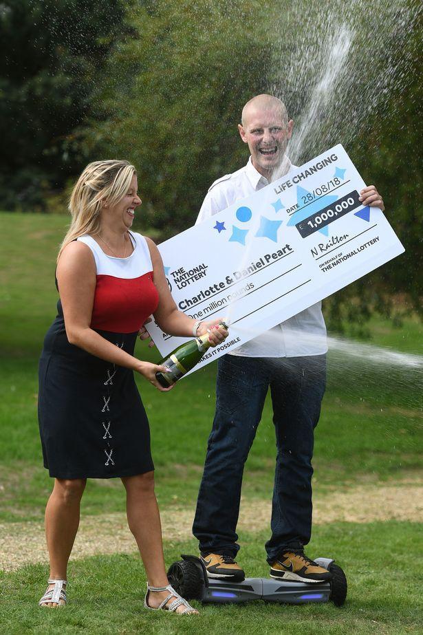 微博 Qzone 微信 调皮妻假装中头奖恶整，3天后谎言变预言，真的