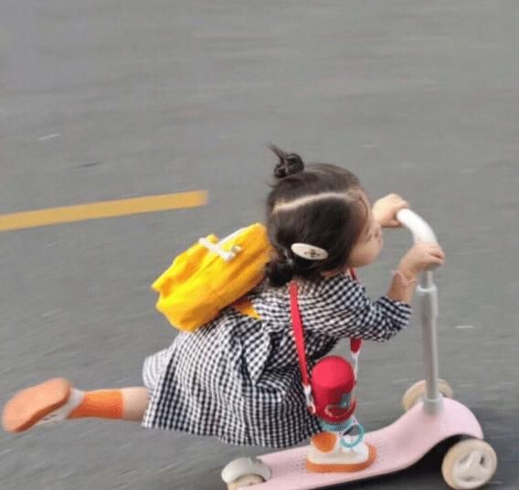  『女生』女生若不想被叫“老阿姨”，刚睡醒就做这3动作，素颜时皮肤也超好