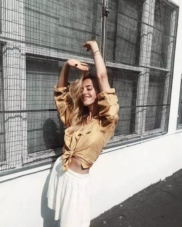 初代博主，最爱的还是她-换季穿衣没灵感?从她身上能找到!