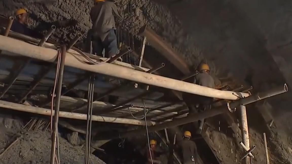 打穿喜马拉雅山！在西藏修建一条铁路，直达尼泊尔！