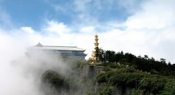 这座中国的名山，有着独一无二的景色，连西藏都自愧不如