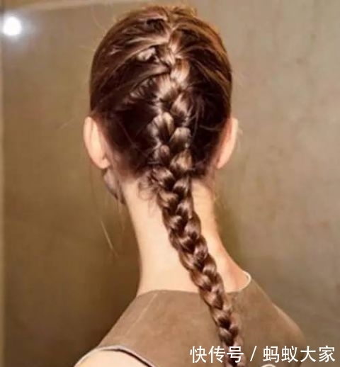  [气质]长发及腰有多美？几款编发发型告诉你