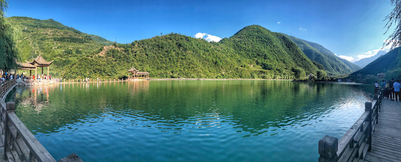 脱贫攻坚看甘肃| 宕昌岳藏甫村:借势火爆＂网红桥＂带火乡村旅游(