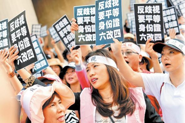  「大陆人士」港台腔：2300万人的健保14亿人用？鬼扯！