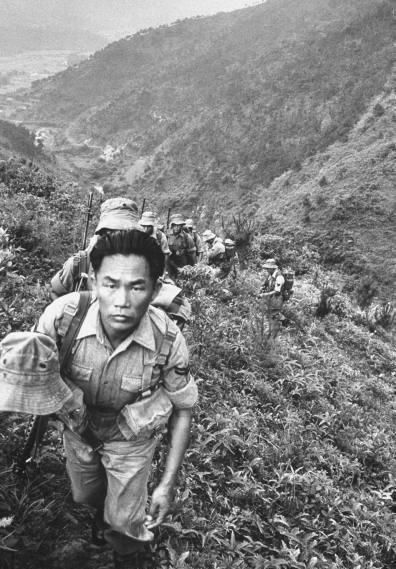 老照片，1962年自然灾害10万人逃往香港