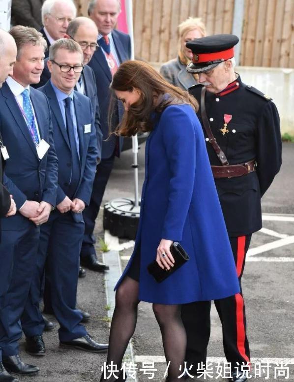 穿高跟鞋还嫌累，英国王妃教你这两招，完美避开穿高跟的各种尴尬