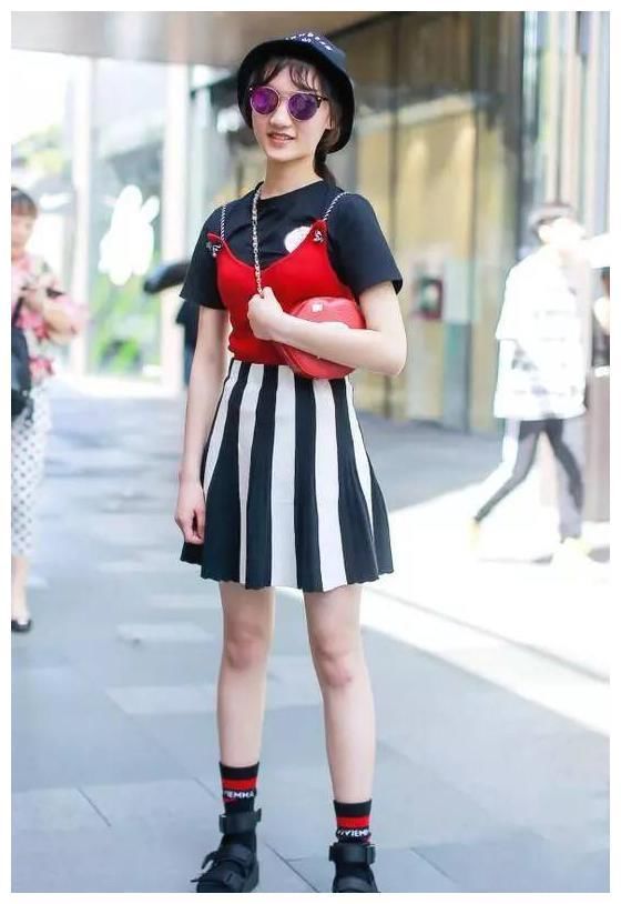 街拍:图1清凉俏丽，图3连衣裙时尚，图7五官精致身材好