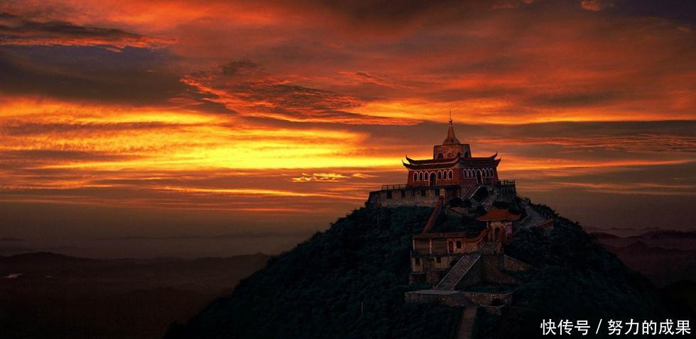  铜像|湖南：湘潭韶山冲成圣地，主席家乡屹立铜像俯看苍生