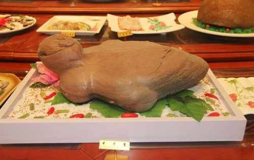 新疆“天下第一宴”1088道巨型满汉全席,价值68,后边再加7个零！