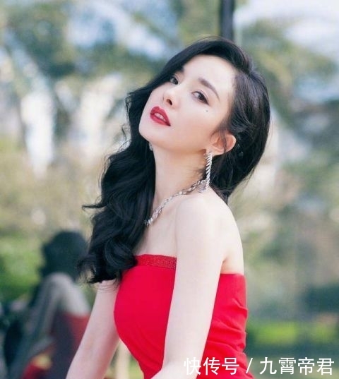  #遮脸#还在留着黑长直吗？今年该换换发型啦！减龄又遮脸哦
