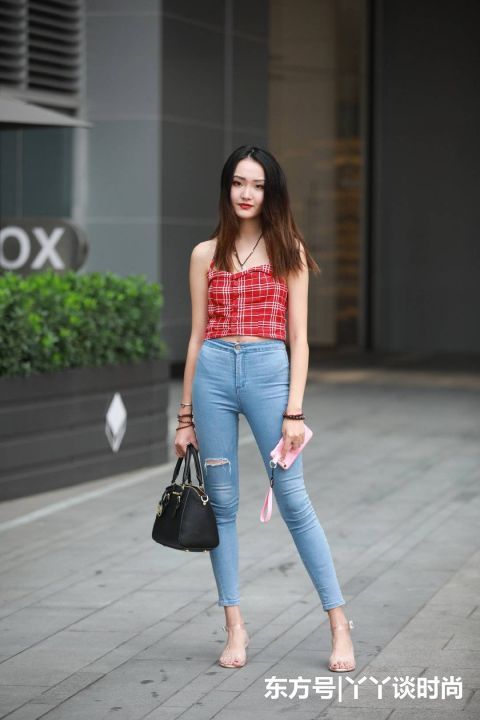 穿搭|牛仔裤搭高跟, 腿细才敢这么穿