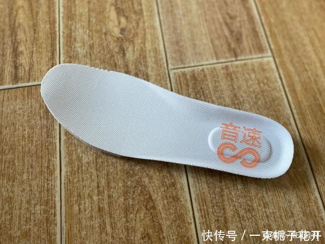  『配色』失望略高于惊喜昔日的实战神鞋如今能重回巅峰吗