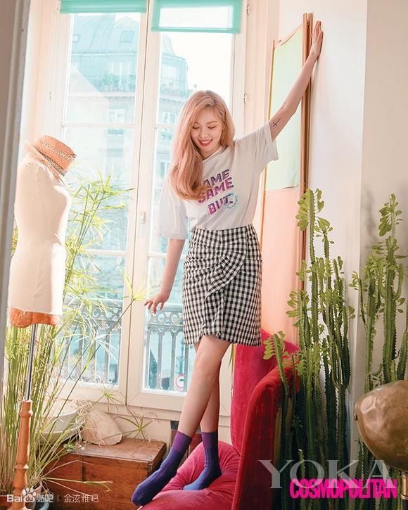 帅气性感女神泫雅 解锁夏日清凉穿搭