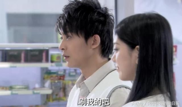 娄艺潇发3601室友合照，秦羽墨被指整容，网友知道真相后愤怒