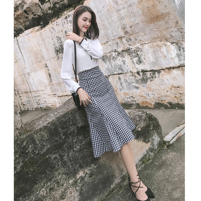 哇塞!这样的秋装,借钱都要买回来,太好看了,真是气质颜值爆棚