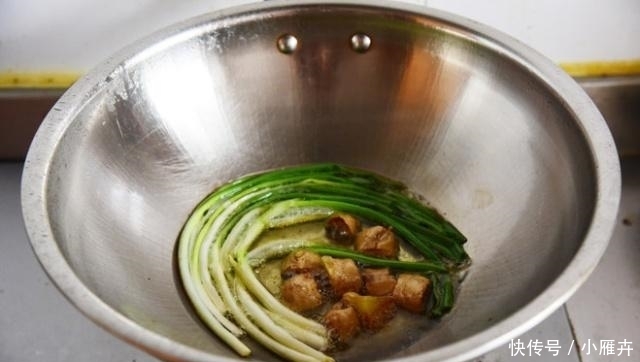  「气色」它是“天然胶原蛋白”，隔三差五吃一次，皮肤润不长皱纹，气色好
