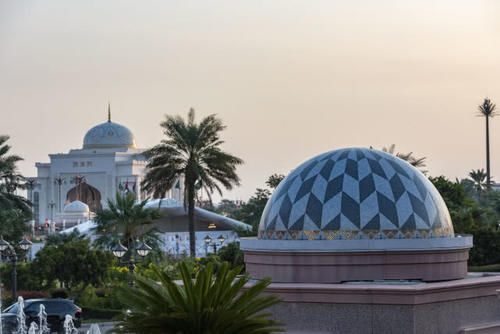 阿布扎比皇宫大酒店谁给认定的,你说八星级就是八星级?