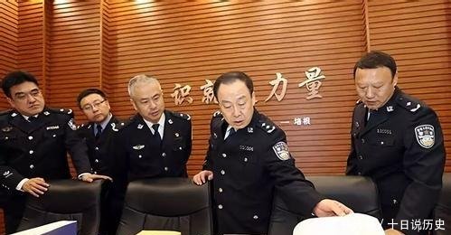 在地方上，公安厅的“厅长”，相当于军队的什么级别