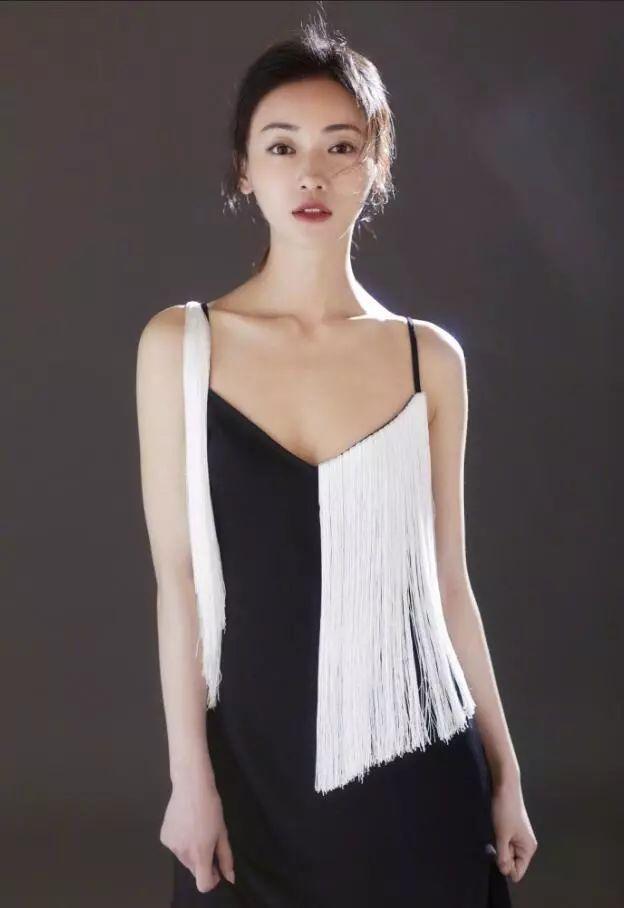 吴亦凡范丞丞“精分”式穿搭，给你一个双拼的爱豆！