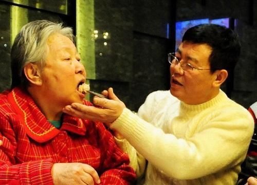  「子女」“假孝顺”的子女，就算伪装得再好，也会在这4件事情上露出马脚