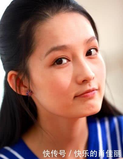 本以为李沁的素颜够美了，没想到她更迷人，不敢相信她没化妆
