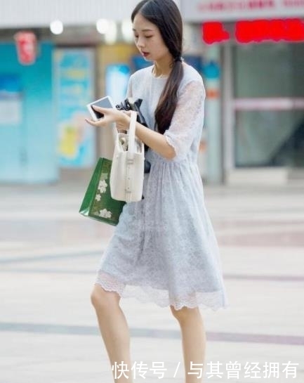  气质|街拍：温柔之至的美女，穿浅蓝色连衣裙，气质温婉动人