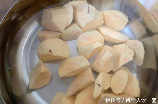 『把红薯』红薯花生咸饭汤,一碗暖汤入胃,帮助消食导滞!