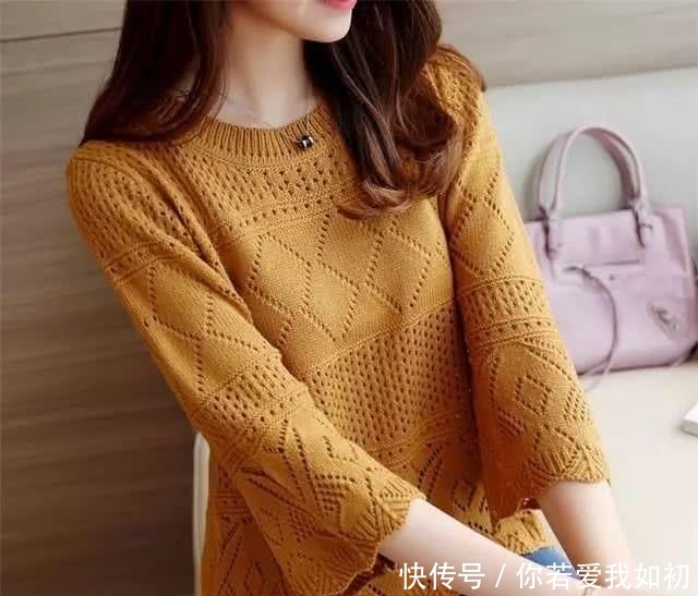  ＂m＂:＂4f5b3251a05f016227be89c1d1651538e2167d3c＂春季怕冷的女人，建议穿春款针织衫，洋气衬肤白，减龄二十岁不止
