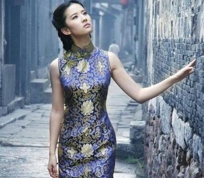 旗袍两侧为什么要开叉？原来还有这样的作用，看完涨知识了