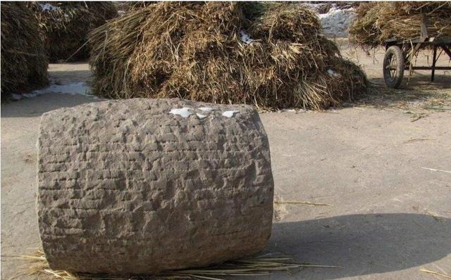 农村喂猪的石槽有人100元收，老农开心的数钱，专家：价值更高