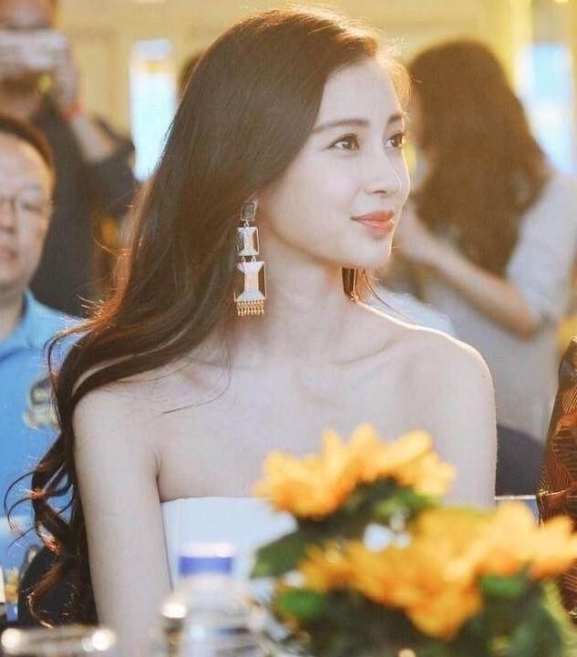 章子怡赵薇引起的时尚风暴，连杨幂王菲也有hold不住的时候！