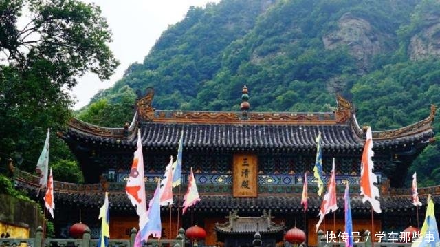 武当山长明灯600多年不灭，专家研究后也无果，游客发现其中奥秘