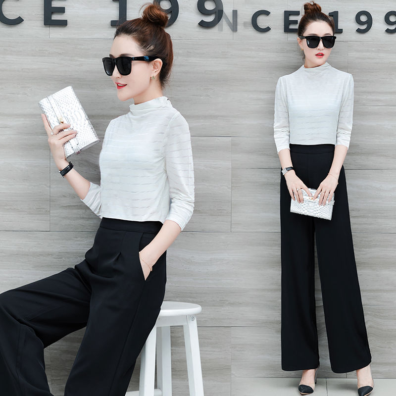 今年秋天裤裙不时兴了，时髦7080后都穿这阔腿裤套装，真洋气