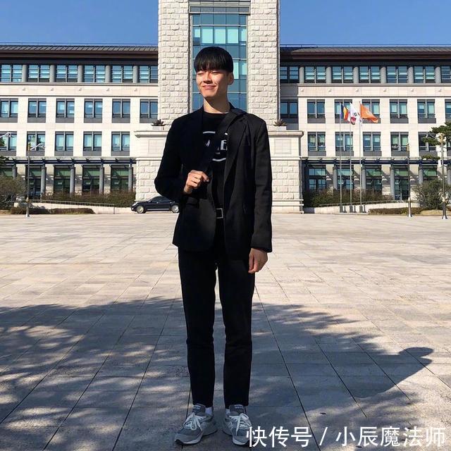  博主■韩国博主日常穿搭分享，男生们照着穿就行！女生看完根本挪不开眼