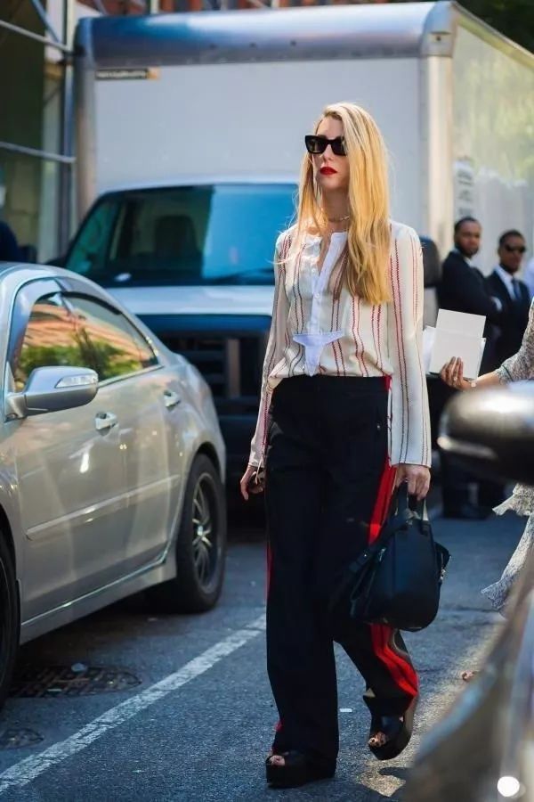 各式各样的裤子来了,赶快来看看有哪些吧!