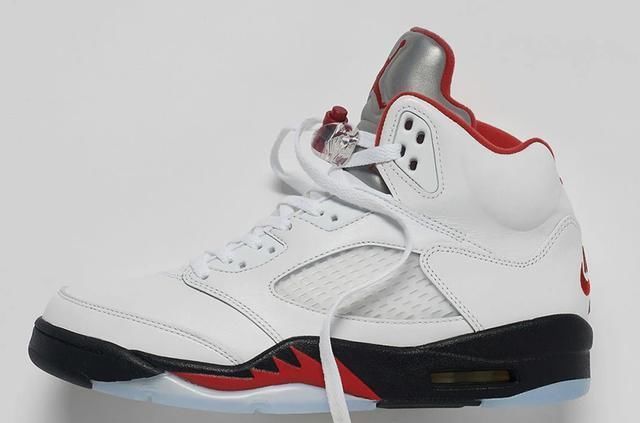  『诚意』Air Jordan 5推出OG配色，一次配好4款鞋型诚意十足