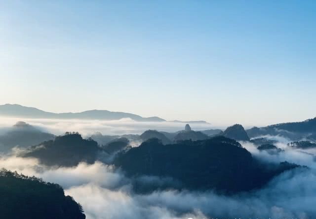 中国这十大名山，去过三个算及格，全去过的那绝对是骨灰级驴友！