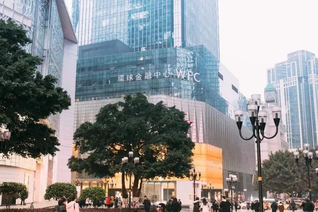 解放碑，凭啥子代表重庆？