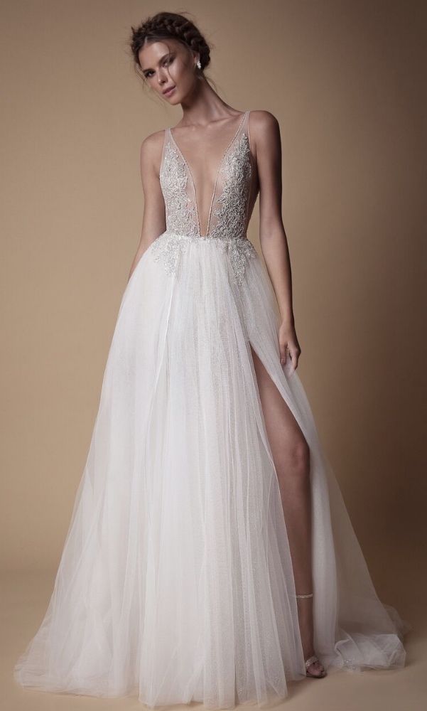 Berta婚纱:蕾丝与薄纱完美的结合带来天使般的魅力