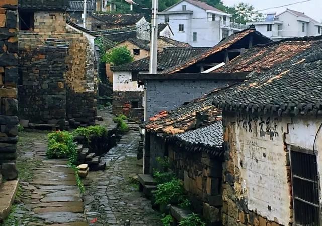 这个浙江秘境县城藏着《延禧》同款火树银花，还有一座“天空之城