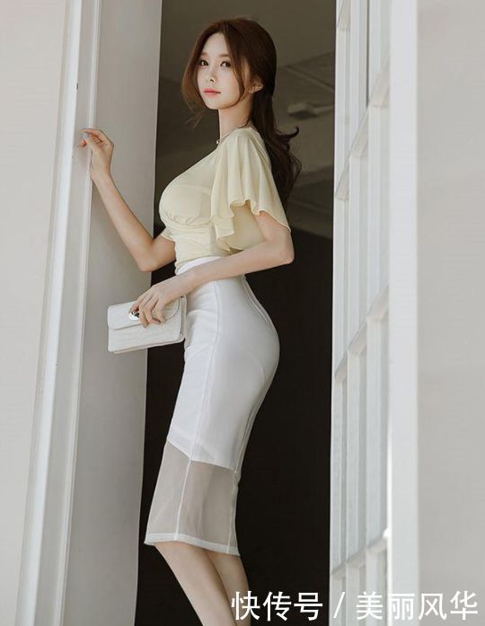 紧身包臀裙：极具个性的气质女神，穿出曼妙身材，让人百看不厌！