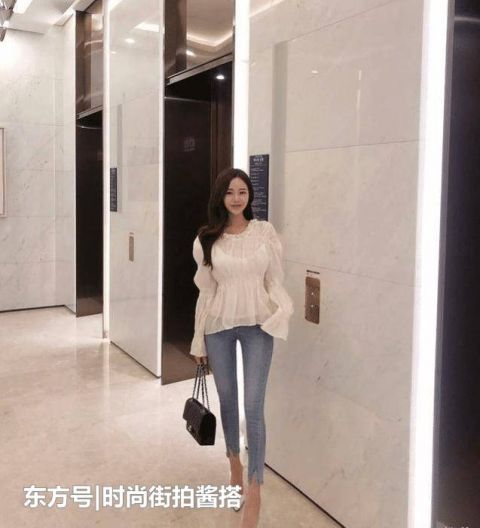  气质|一个人只要有气质，穿搭简单常见的牛仔裤也是好看的
