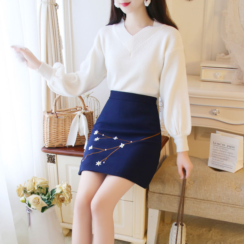 老婆个不高，但是特别会穿衣，穿小香风套装，没人相信她一米五