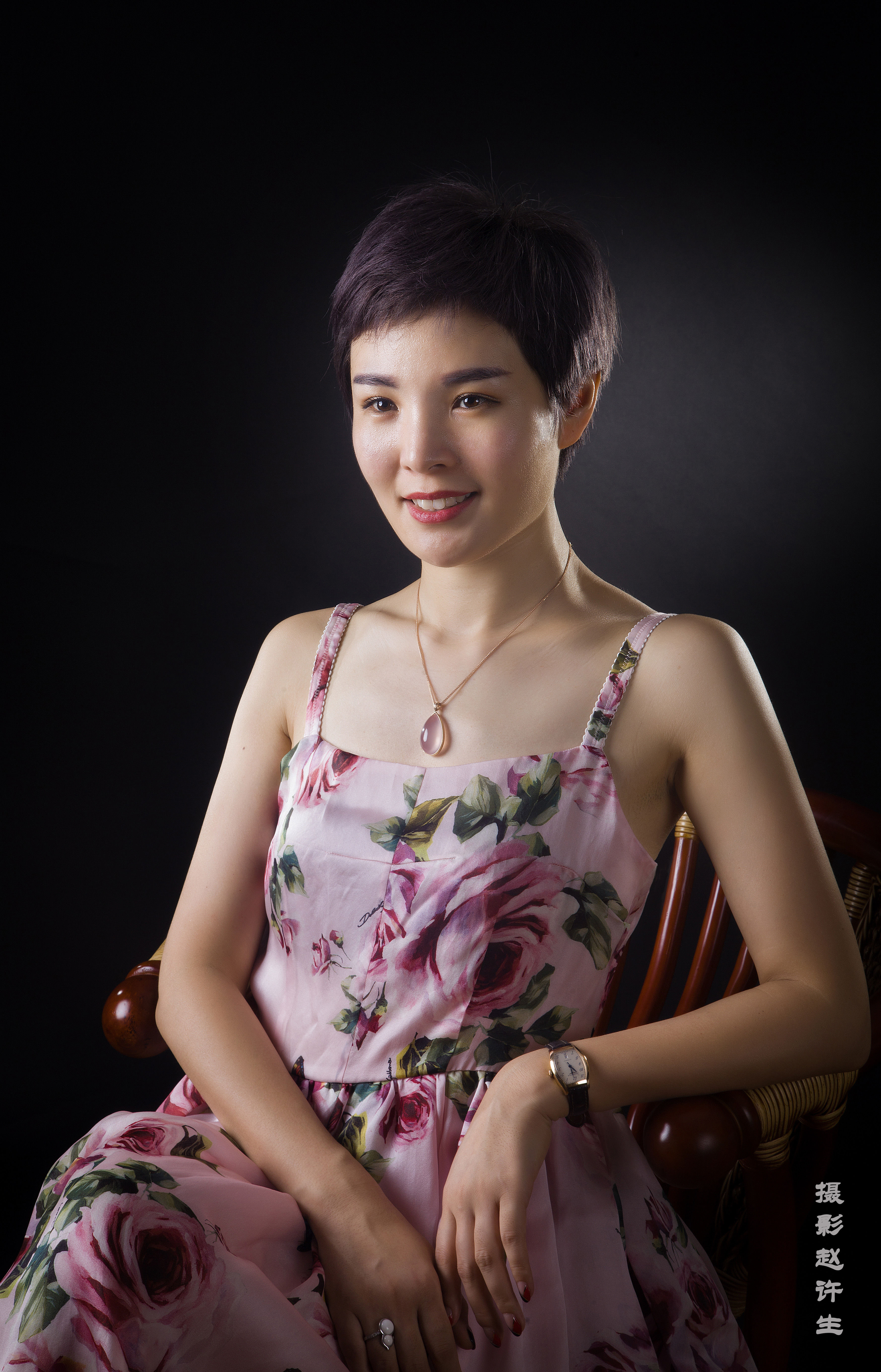 每个女人都有一个旗袍梦，穿上旗袍气质非凡