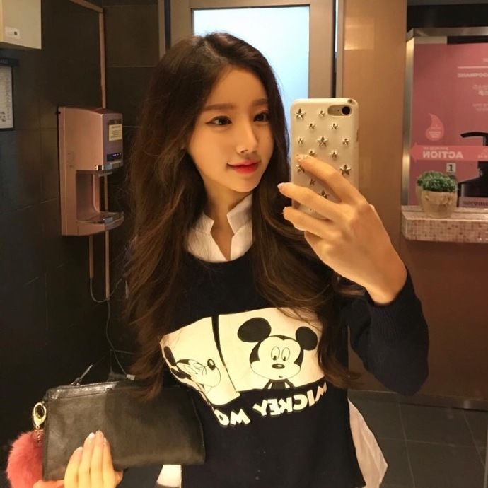 航空事:颜值与身材都美的女孩，让人羡慕!