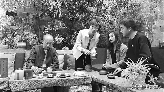  「受疫情影响」县长“直播带货”赋能脱贫攻坚